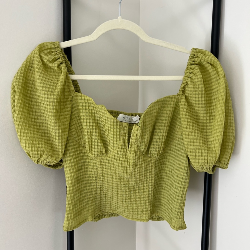 ASTR the Label daydreamer top in green